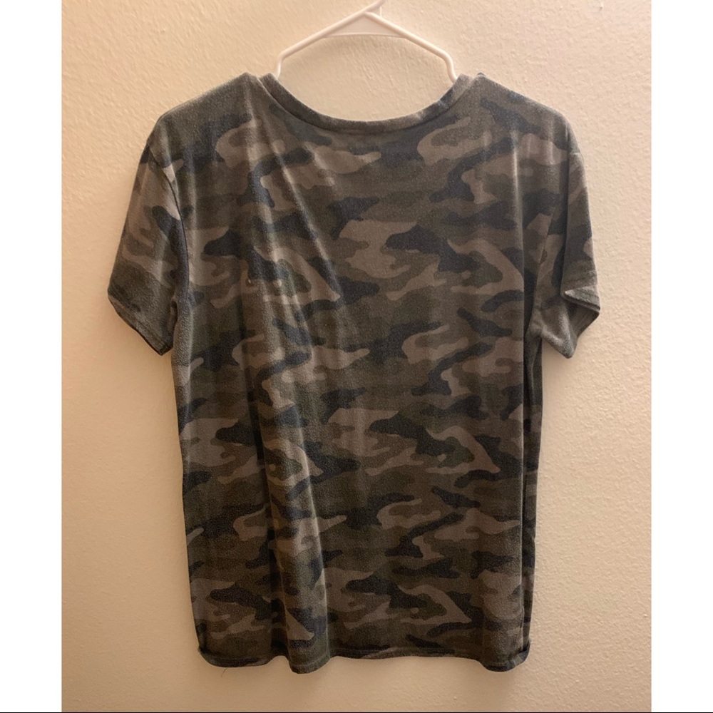 🍓 3 for $25 🍓 Arizona Jean Co. Camo-Print Tee - Picture 5 of 7